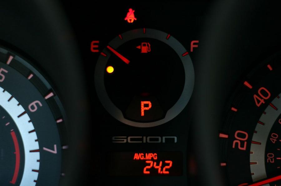 Панель приборов Scion tC 2011 года  (фото 25 из 68)